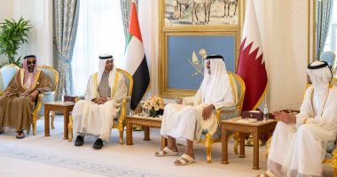 رئيس الإمارات وأمير قطر يبحثان في الدوحة العلاقات الأخوية والتطورات الإقليمية