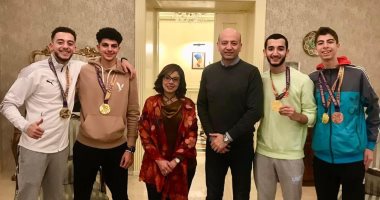 السفيرة المصرية بأوزبكستان تحتفى ببعثة السلاح بعد إنجاز كأس العالم
