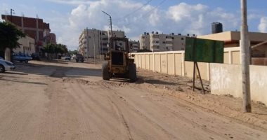 تنفيذ حملات نظافة وفتح شوارع مغلقة بمدينة العريش على ساحل شمال سيناء