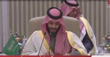 ولي عهد السعودية يصل إلى الكويت لتقديم واجب العزاء في الأمير الراحل