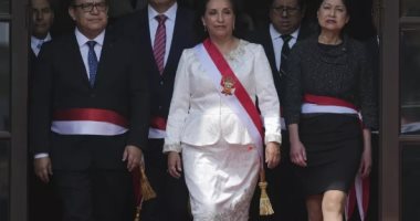 الحكومة الجديدة فى بيرو تؤدى اليمين الدستورية أمام الرئيسة الجديدة للبلاد
