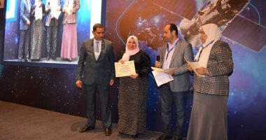 حصول سحر عبد الباقى بجامعة عين شمس على جائزة أفضل بحث بمؤتمر تطبيقات علوم الفضاء الدولى