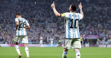 ميسي يقود الأرجنتين لنهائى كأس العالم قطر 2022 بثلاثية ضد كرواتيا.. فيديو وصور