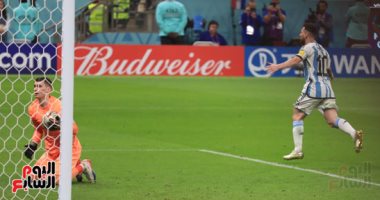 ميسي يفتتح أهداف الأرجنتين ضد كرواتيا فى الدقيقة 34.. فيديو وصور