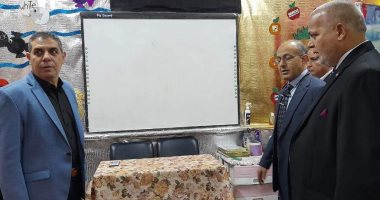 وكيل تعليم القليوبية يتفقد مدارس إدارة شرق شبرا الخيمة