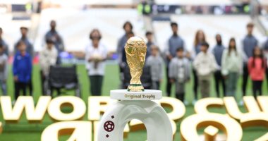 الأرجنتين ضد فرنسا.. مُجسم كأس العالم 2022 يصل ملعب لوسيل