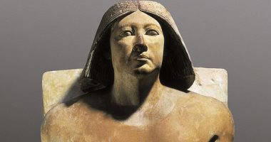 شاهد تمثالى رع نفر فى هيئته الرسمية وغير الرسمية فى المتحف المصرى بالتحرير