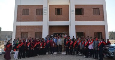 100 طالب وطالبة من جامعة سوهاج فى زيارة لمشروعات "حياة كريمة" 