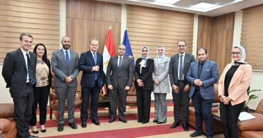 رئيس هيئة الدواء المصرية يستقبل السفير البريطانى بالقاهرة
