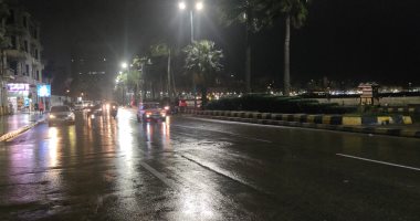 هطول أمطار متوسطة على مناطق متفرقة بالإسكندرية.. صور