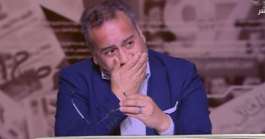 جابر القرموطي يتأثر أثناء عرض برومو برنامج "كابيتانو مصر".. فيديو