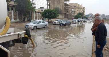 تواصل سحب برك مياه الأمطار بشوارع وميادين العريش على ساحل شمال سيناء