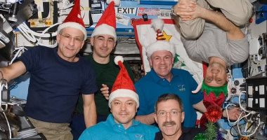 اعرف كيف يحتفل رواد الفضاء بعيد الميلاد.. صور