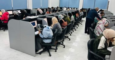 طلاب جامعة الإسماعيلية الجديدة الأهلية يؤدون امتحانات متطلب الجامعة  