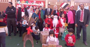المدرسة الرسمية الدولية بالمقطم تحتفل بأعياد الكريسماس.. صور