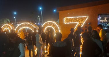 المواطنون يحتفلون برأس السنة الجديدة 2023 فى ميدان وكورنيش أسوان.. صور
