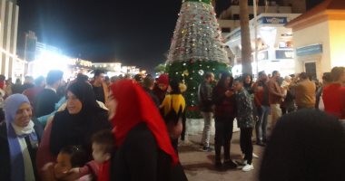 رأس البر تستقبل احتفالات الكريسماس مجانا.. وإقبال كثيف من أهالى دمياط..فيديو وصور