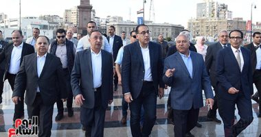 رئيس الوزراء يستهل زيارته للإسكندرية بتفقد ميدان محطة مصر