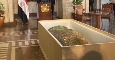 وزير الآثار: استرداد 17 قطعة أثرية بينها التابوت الأخضر من الولايات المتحدة.. فيديو