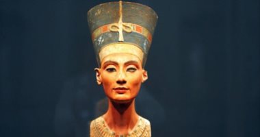 وزيرة ألمانية تدعو لإعادة تمثال نفرتيتى إلى مصر.. في "خارج الحدود"