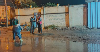 رفع مياه الأمطار وتسليك بالوعات الصرف بمدن كفر الشيخ