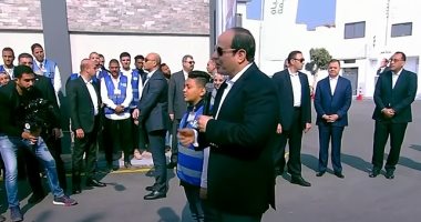 حياة كريمة لكل المصريين.. الرئيس السيسي يتفقد مشروعات قرية "أم دومة" بسوهاج.. فيديو