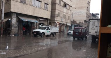 أمطار غزيرة تضرب بعض مدن دمياط.. والمحافظة تعلن حالة الطوارئ.. فيديو وصور