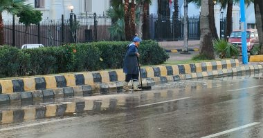 أمطار على الإسكندرية واستمرار رفع حالة الطوارئ.. فيديو وصور