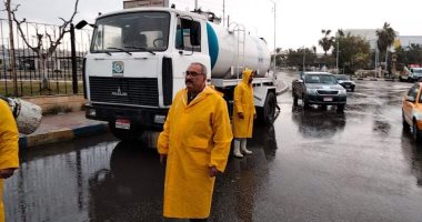 انتشار سيارات شفط المياه لمواجهة الأمطار فى بورسعيد والإسماعيلية والسويس