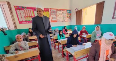 رئيس منطقة الأقصر الأزهرية يتفقد امتحانات نصف العام للابتدائية والإعدادية