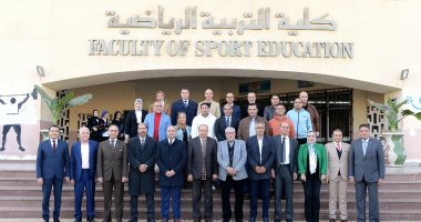 رئيس جامعة المنصورة يترأس مجلس التصويت على أعضاء لجنة اختيار عميد التربية الرياضية