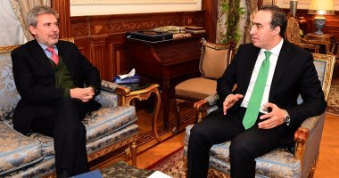 أمين عام مجلس النواب يلتقى سفير إيطاليا فى مصر