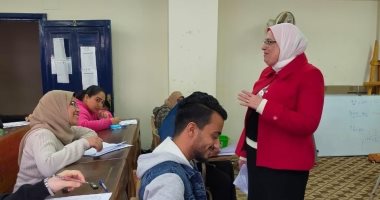 عميد تمريض الإسكندرية تتفقد لجان الامتحانات وأعمال الكنترول 