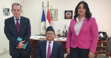 نائب وزير السياحة تناقش مع سفير نيبال زيادة أعداد سياح بلادها لمصر