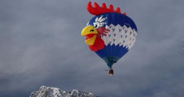 رحلة البالون الطائر فوق جبال الألب السويسرية