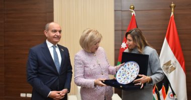 وزيرة الثقافة تستقبل نظيرتها الأردنية عقب افتتاح معرض القاهرة للكتاب 