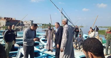 توزيع 48 مركبا مطابقا للمواصفات على الصيادين بقرية الشخلوبة ضمن مبادرة بر أمان