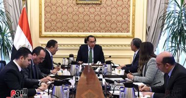 رئيس الوزراء يتابع مع "حسام هيبة" جهود دعم وتهيئة مناخ الاستثمار فى مصر