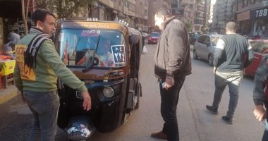 ضبط 20 مركبة توك توك مخالفة خلال حملة بالطالبية فى الجيزة