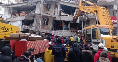 تركيا: ارتفاع عدد ضحايا الزلزال إلى 1498 قتيلا و8 آلاف 533 مصابا