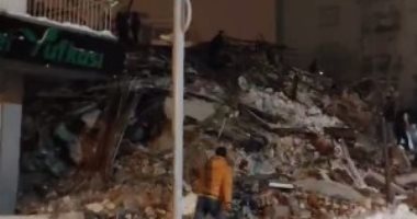 انهيار عدد من المبانى السكنية جنوبى تركيا بسبب الزلزال .. صور
