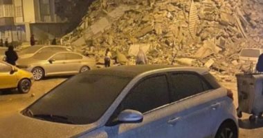 3 قتلى و100 مصاب وانهيار 130 مبنى في ملاطيا التركية بسبب الزلزال