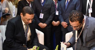 مصر للطيران للصيانة توقع عقد شراكة مع " بترا " الأردنية للطيران 