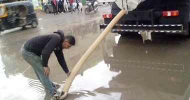 محافظ الدقهلية تواصل أعمال شفط وكسح تجمعات مياه الأمطار بالمراكز