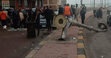 إصابة شخص فى تصادم سيارة ملاكى بعمود إنارة على كورنيش الإسكندرية