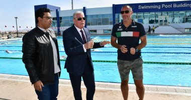 محافظ جنوب سيناء يشهد تمرين المنتخب الإيطالى للسباحة المفتوحة بشرم الشيخ