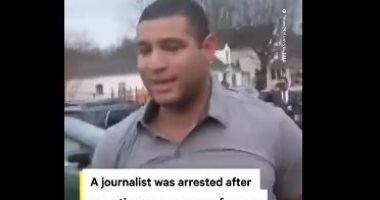 "لايف إخبارى" يتسبب فى اعتقال مراسل أمريكى بعد حادث قطار فى أوهايو.. فيديو