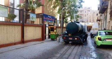 محافظ القاهرة يوجه بتكثيف النظافة فى محيط المدارس
