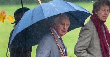 قصة مظلة الملك تشارلز الفاخرة.. حصل عليها كهدية وسعرها يصل لـ20 ألف إسترلينى