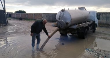 توزيع سيارات لشفط مياه اﻷمطار بهدف منع الحوادث فى القاهرة والجيزة 